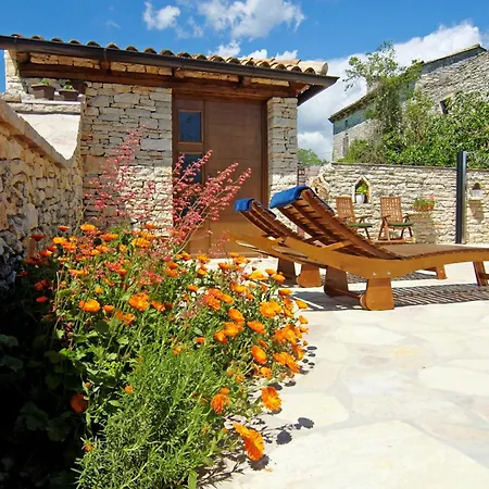 Milica - Istrian Ecohouse * Barban