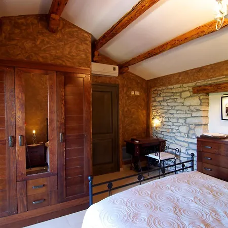 Milica - Istrian Ecohouse Barban